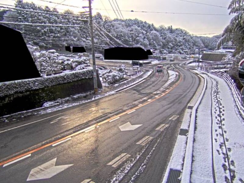 広島県道38号広島豊平線若葉台入口ライブカメラ(広島県広島市安佐南区伴北)