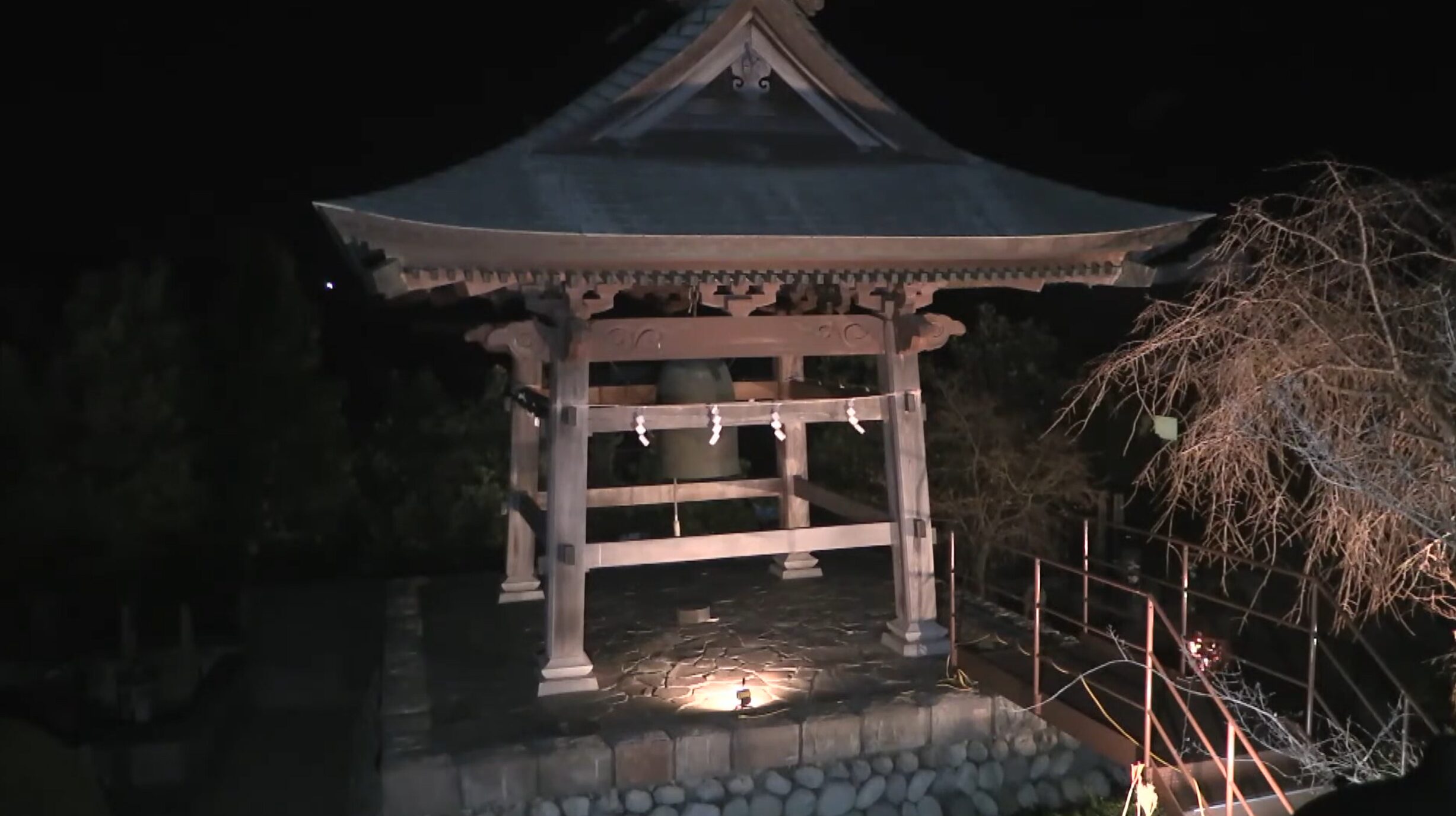 三寶寺除夜の鐘ライブカメラ(神奈川県小田原市小八幡)