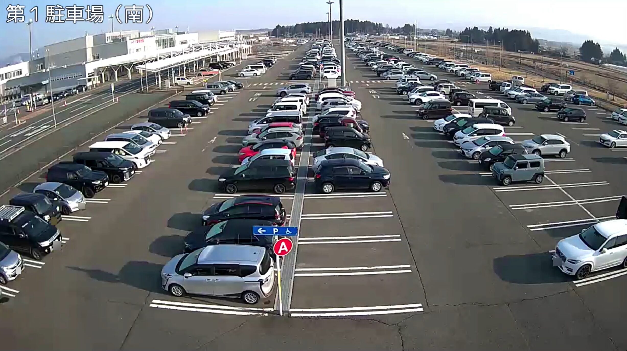 いわて花巻空港第1駐車場南ライブカメラ(岩手県花巻市東宮野目)