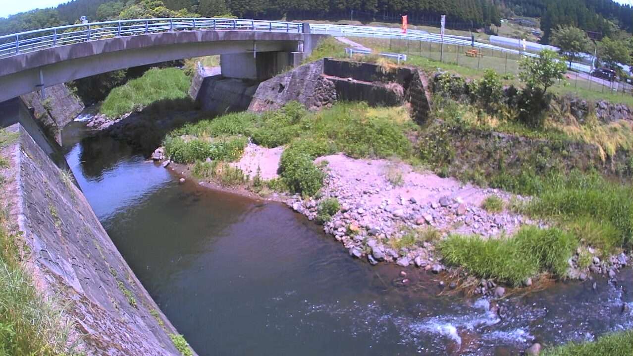 筑後川夫婦橋ライブカメラ(熊本県南小国町満願寺)