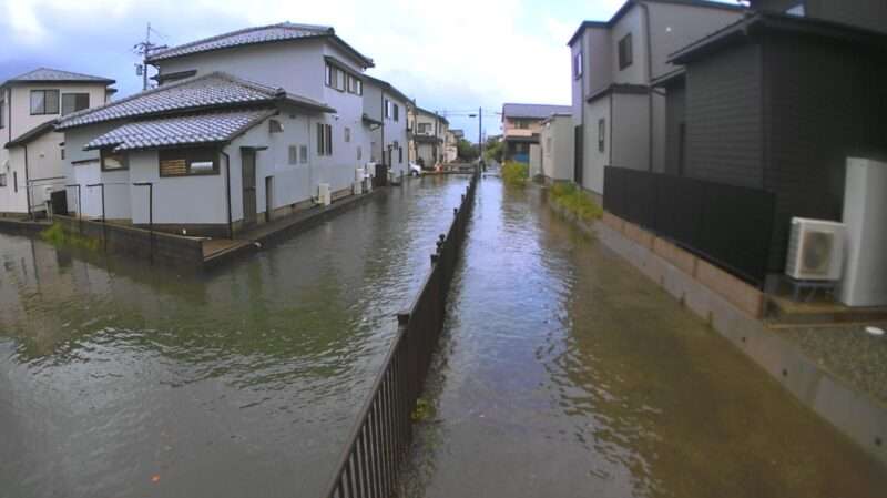 要川桂町ライブカメラ(石川県金沢市桂町) 2025年8月7日10時35分 大雨河川増水時