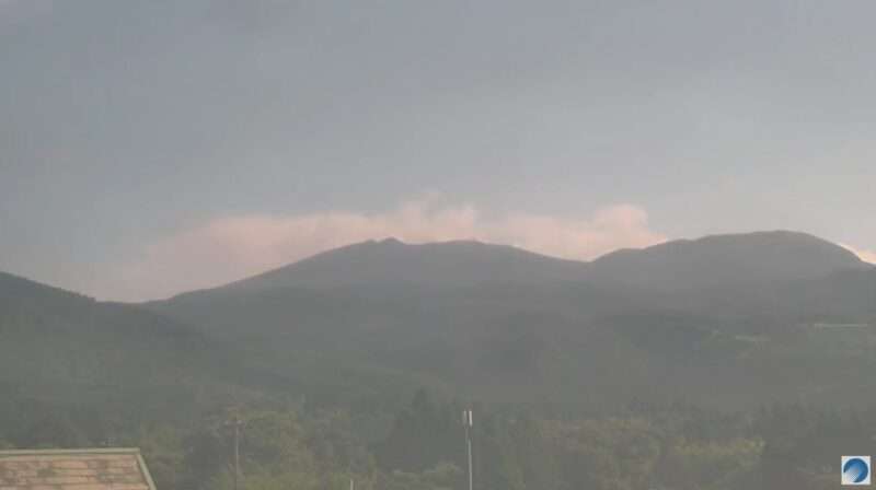MBC新燃岳ライブカメラ(鹿児島県霧島市霧島田口)