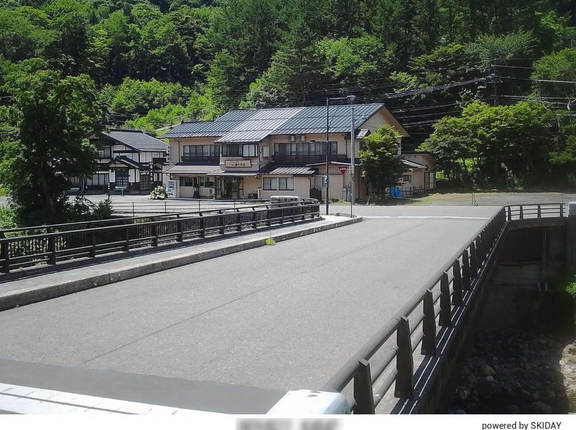 国道158号沢渡足湯公園ライブカメラ(長野県松本市安曇)