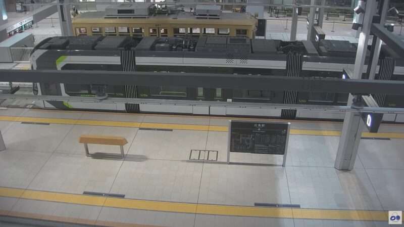 ミオバイドッツ広島駅路面電車乗り場ライブカメラ(広島県広島市南区松原町)