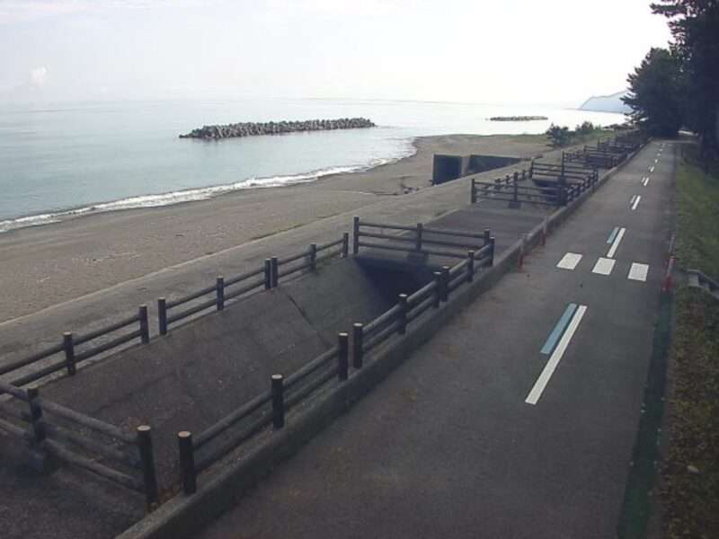 富山湾岸サイクリングコース朝日町宮崎ライブカメラ(富山県朝日町宮崎)