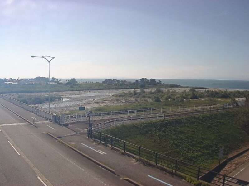 富山湾岸サイクリングコース魚津市三ケライブカメラ(富山県魚津市三ケ)