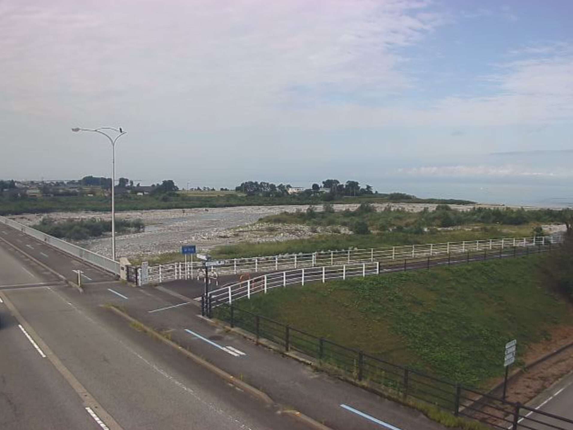 富山湾岸サイクリングコース魚津市三ケライブカメラ(富山県魚津市三ケ)
