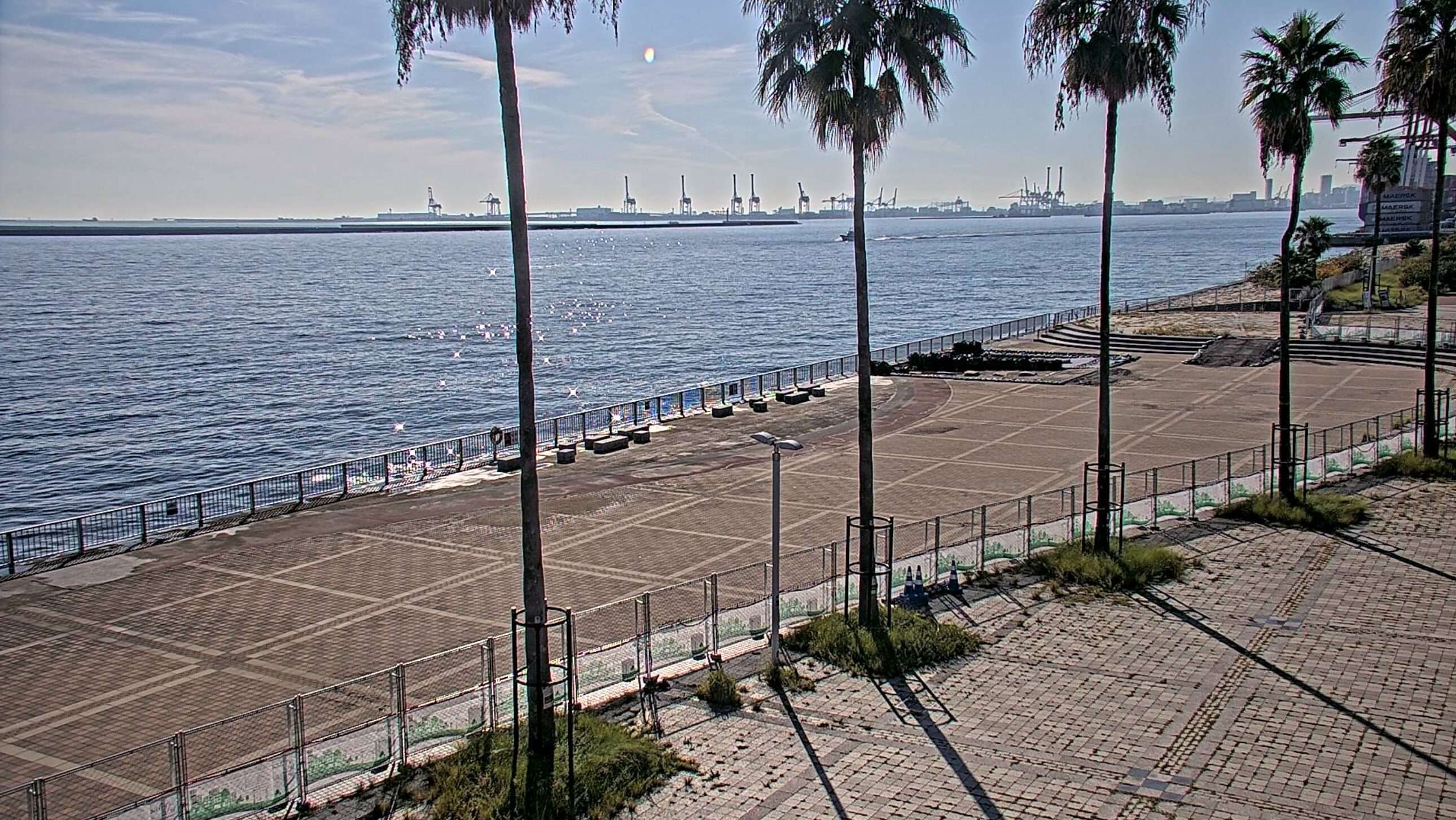 六甲アイランドマリンパーク第1ライブカメラ(兵庫県神戸市東灘区向洋町中)