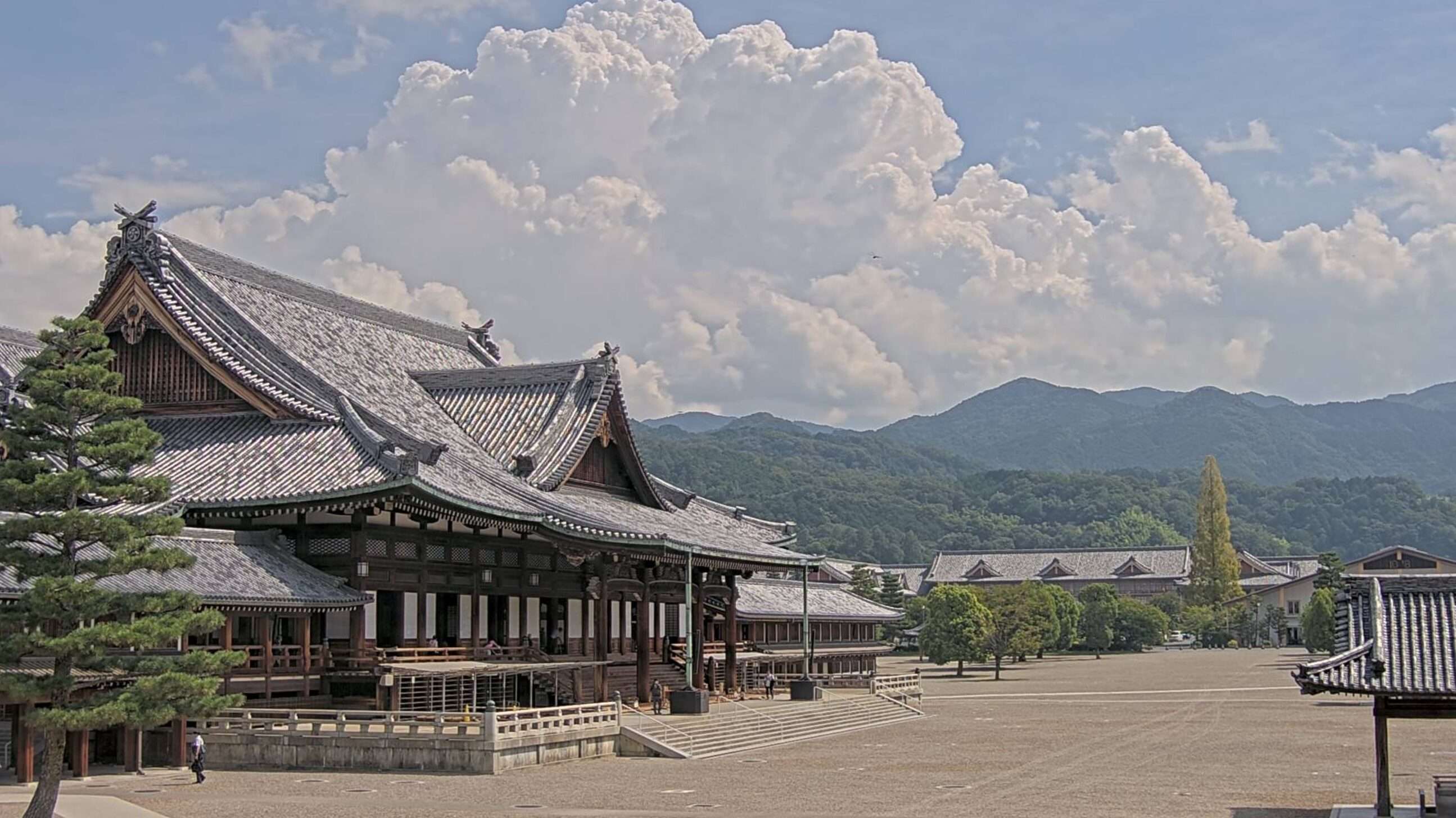 天理教境内第2ライブカメラ(奈良県天理市三島町)