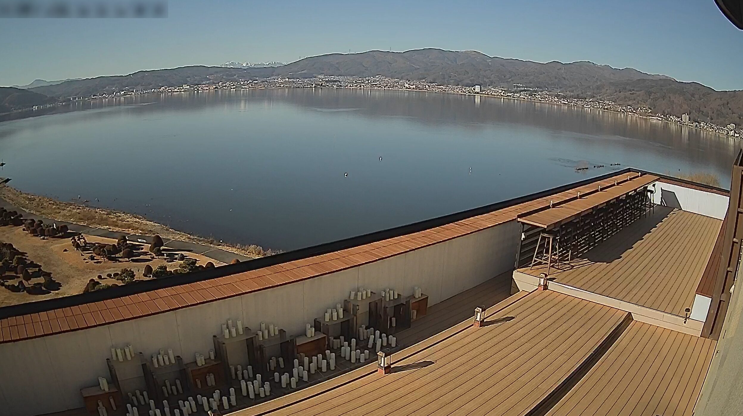 RAKO華乃井ホテル湖畔のテラスライブカメラ(長野県諏訪市高島)