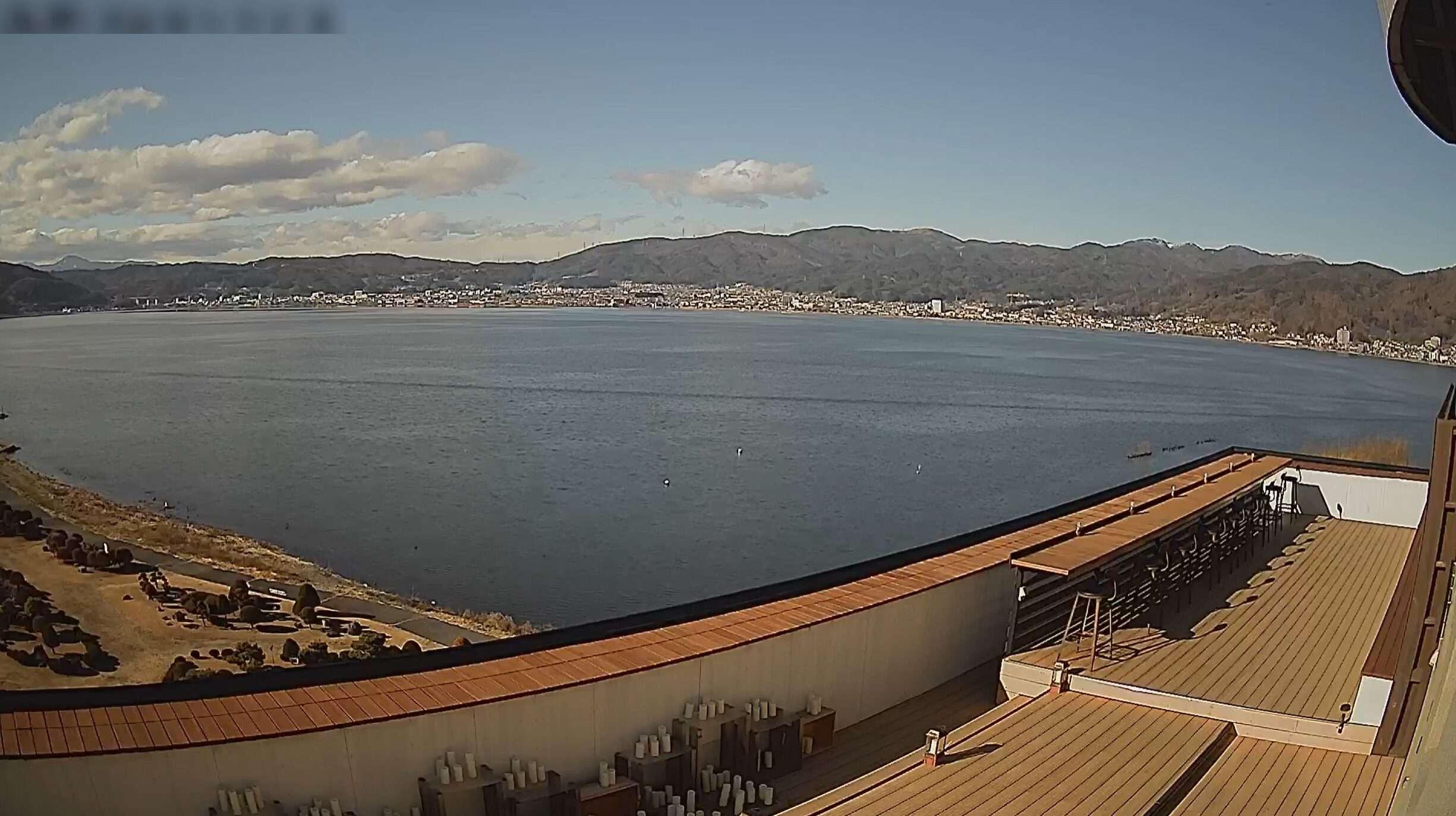 RAKO華乃井ホテル湖畔のテラスライブカメラ(長野県諏訪市高島)