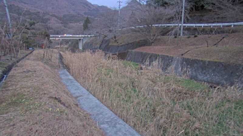 泉沢川泉沢ライブカメラ(群馬県東吾妻町新巻)