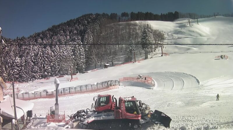 若杉高原おおやスキー場楽ちんベルトエリアライブカメラ(兵庫県養父市大屋町)