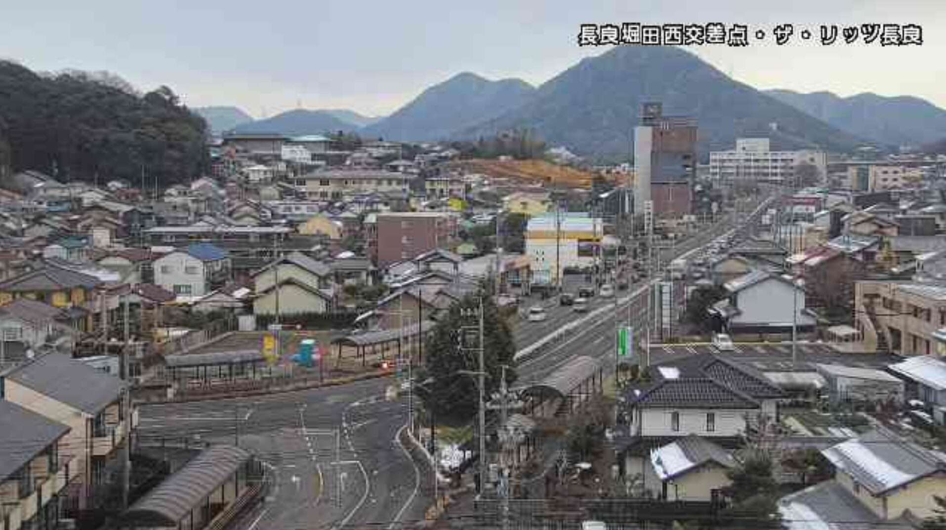 CCN岐阜県道77号岐阜環状線長良堀田西交差点ライブカメラ(岐阜県岐阜市長良校前町)