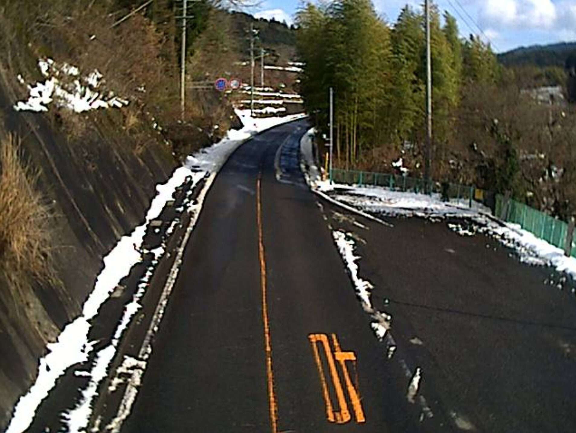 国道261号安佐町鈴張第3ライブカメラ(広島県広島市安佐北区安佐町鈴張)