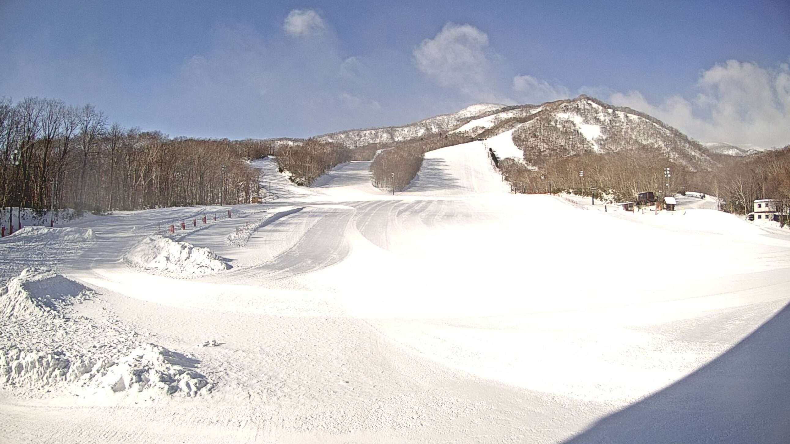 カルルス温泉サンライバスキー場ライブカメラ(北海道登別市カルルス町)
