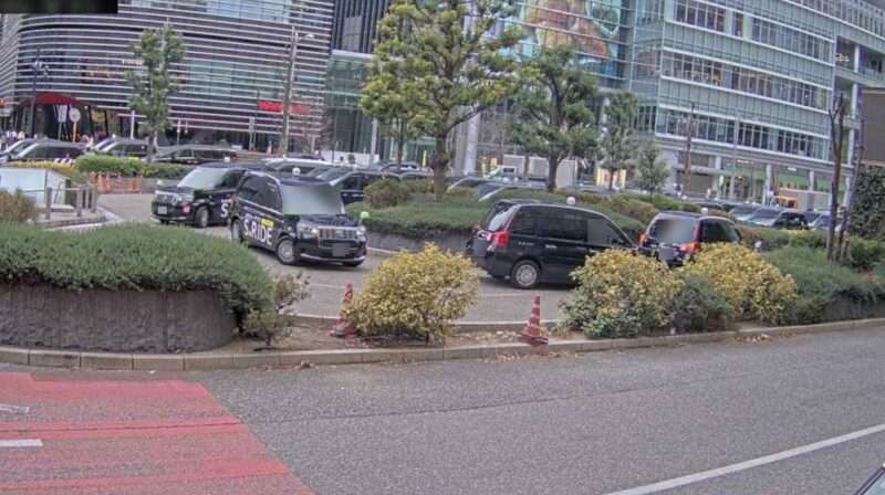 東京駅八重洲口前タクシー待機所ライブカメラ(東京都千代田区丸の内)