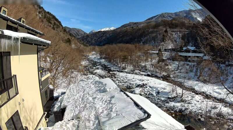 槍見館槍ヶ岳ライブカメラ(岐阜県高山市奥飛騨温泉郷神坂)
