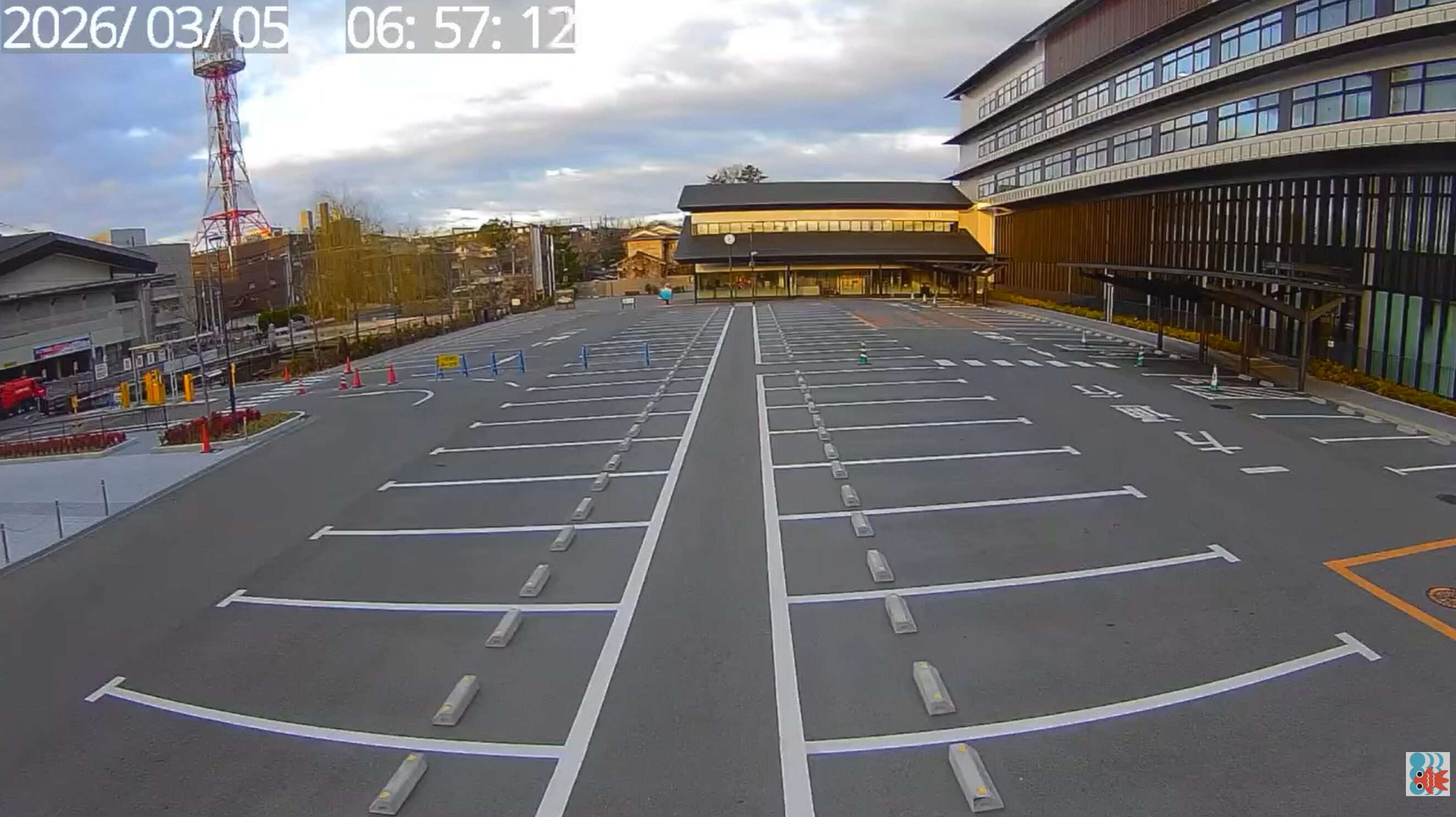 大和郡山市役所駐車場ライブカメラ(奈良県大和郡山市北郡山町)