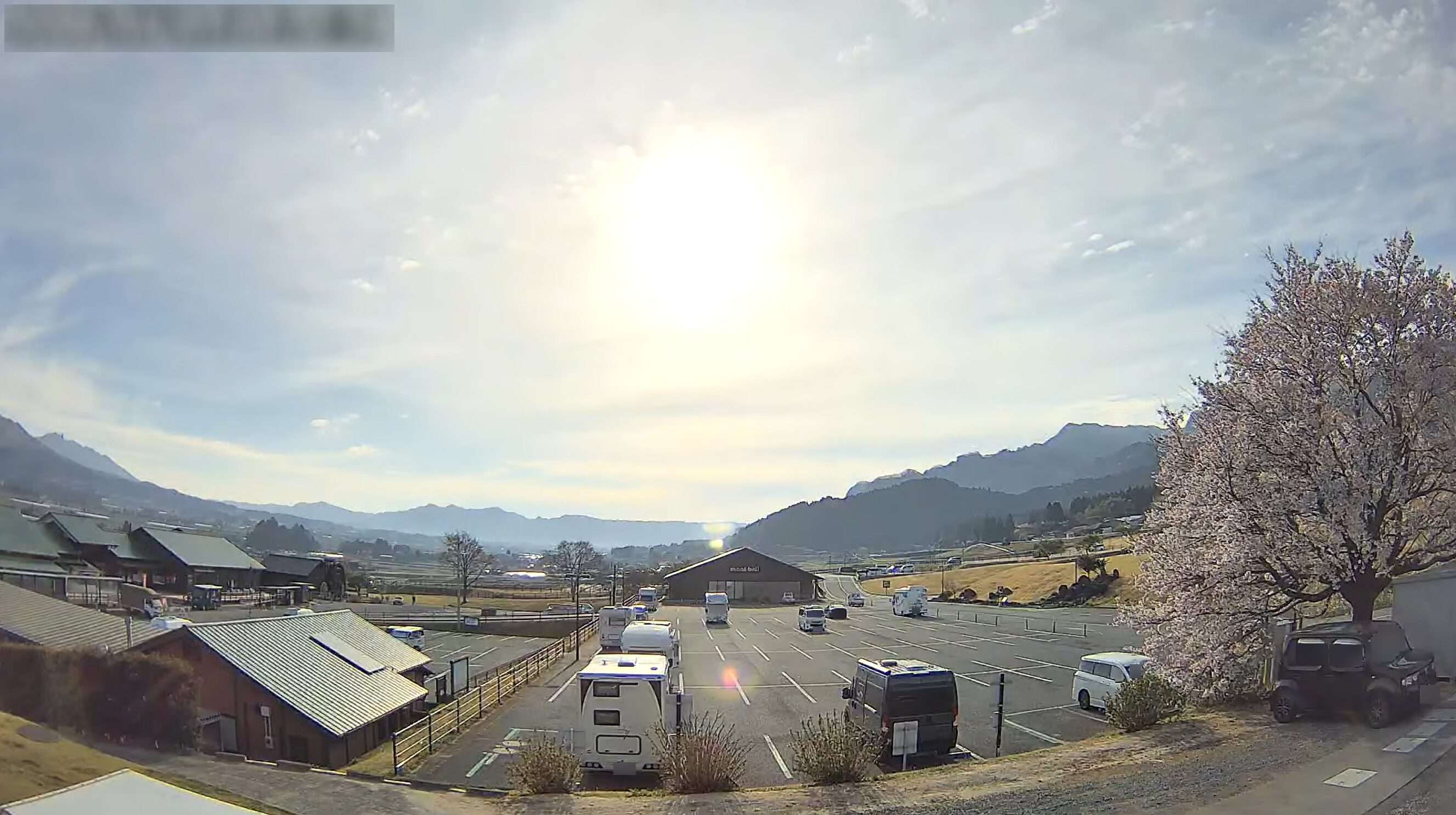 道の駅あそ望の郷くぎのライブカメラ(熊本県南阿蘇村久石)
