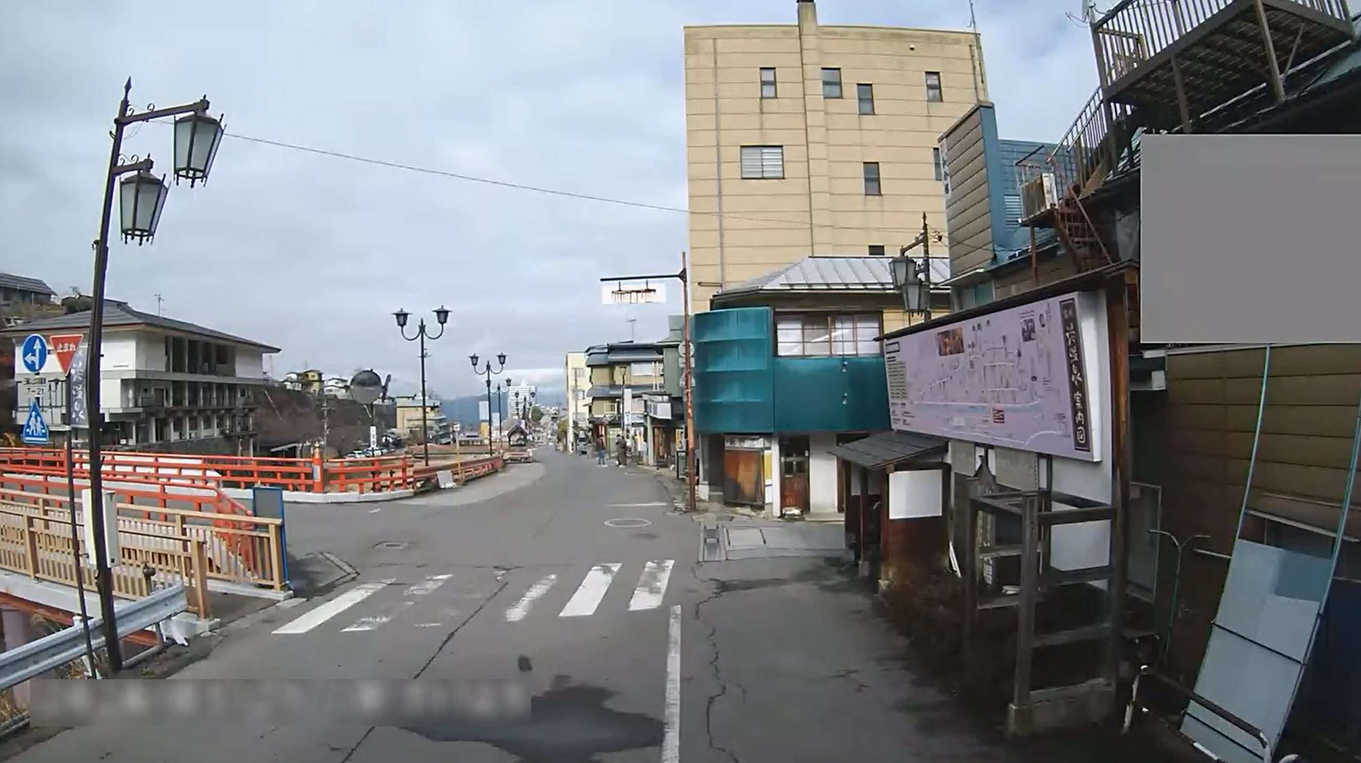 渋温泉観光案内所前ライブカメラ(長野県山ノ内町平穏)