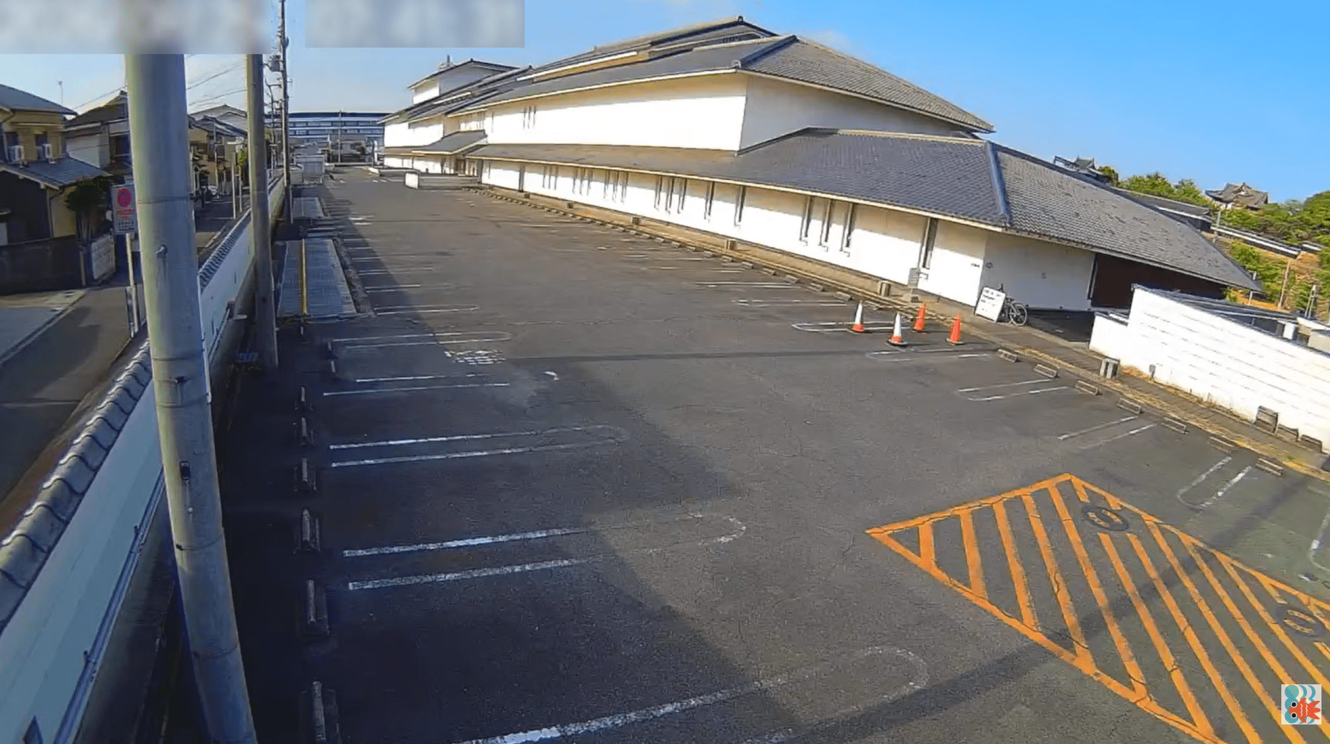やまと郡山城ホール駐車場ライブカメラ(奈良県大和郡山市北郡山町)