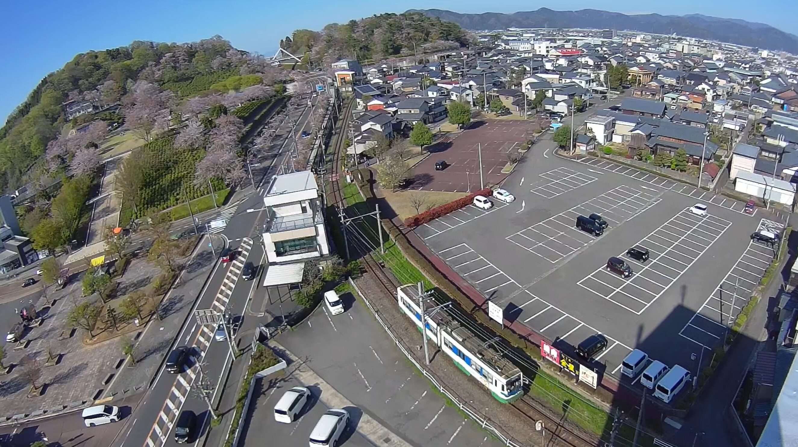 鯖江市ふれあい広場駐車場ライブカメラ(福井県鯖江市桜町)