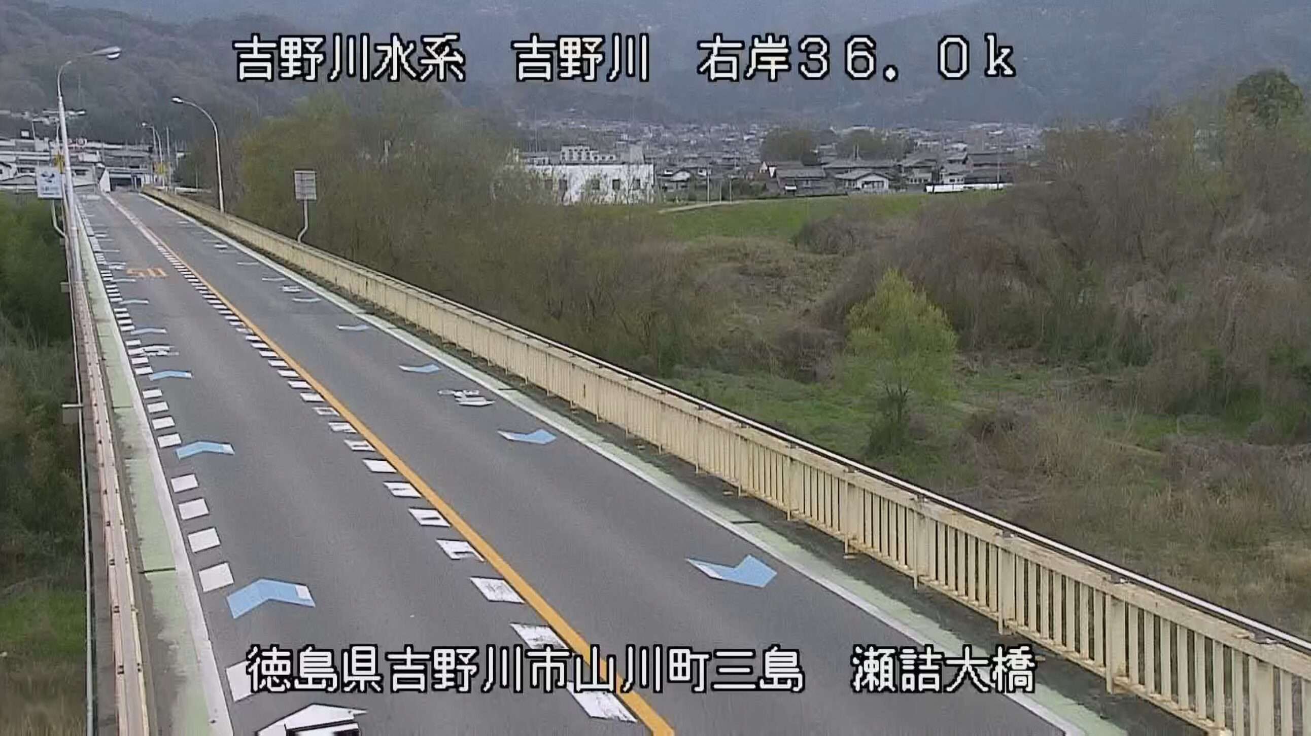 吉野川瀬詰大橋ライブカメラ(徳島県吉野川市山川町三島)