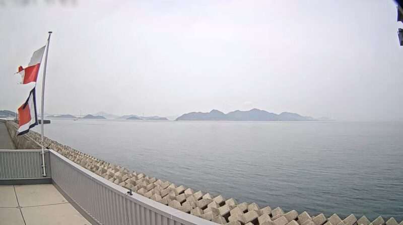 今治港付近来島海峡南側ライブカメラ(愛媛県今治市天保山町)