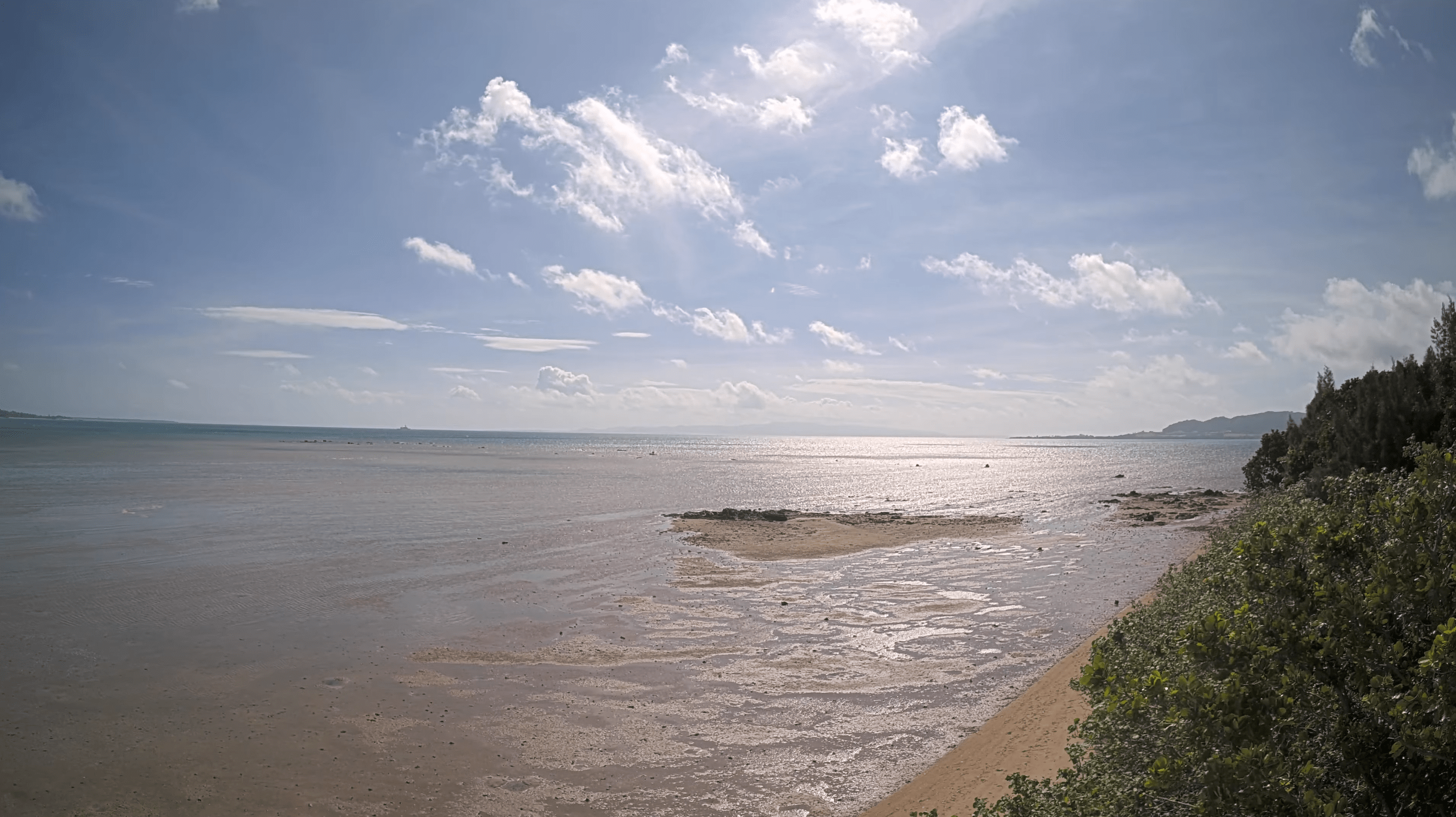 エーマ石垣島ムリカブシ名蔵湾ライブカメラ(沖縄県石垣市名蔵)