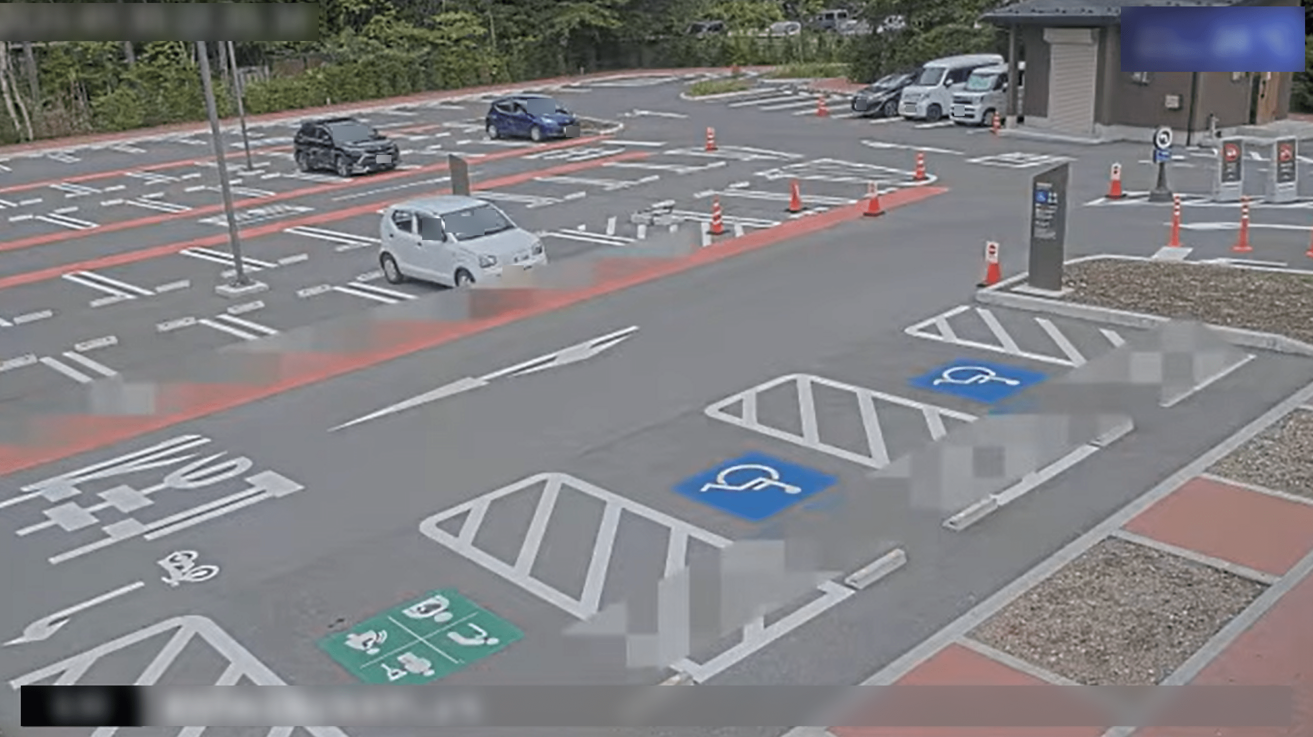 町営旧軽井沢駐車場ライブカメラ(長野県軽井沢町軽井沢)